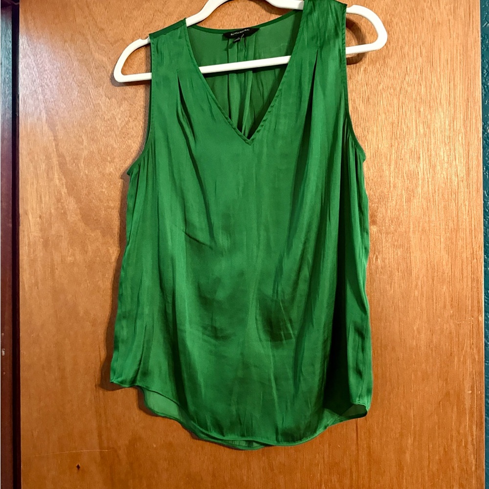 Banana Republic Vibrant Green V-Neck Blouse